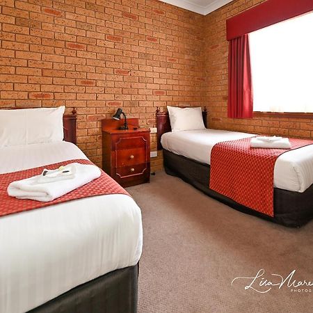 Narrandera Club Motor Inn Dış mekan fotoğraf