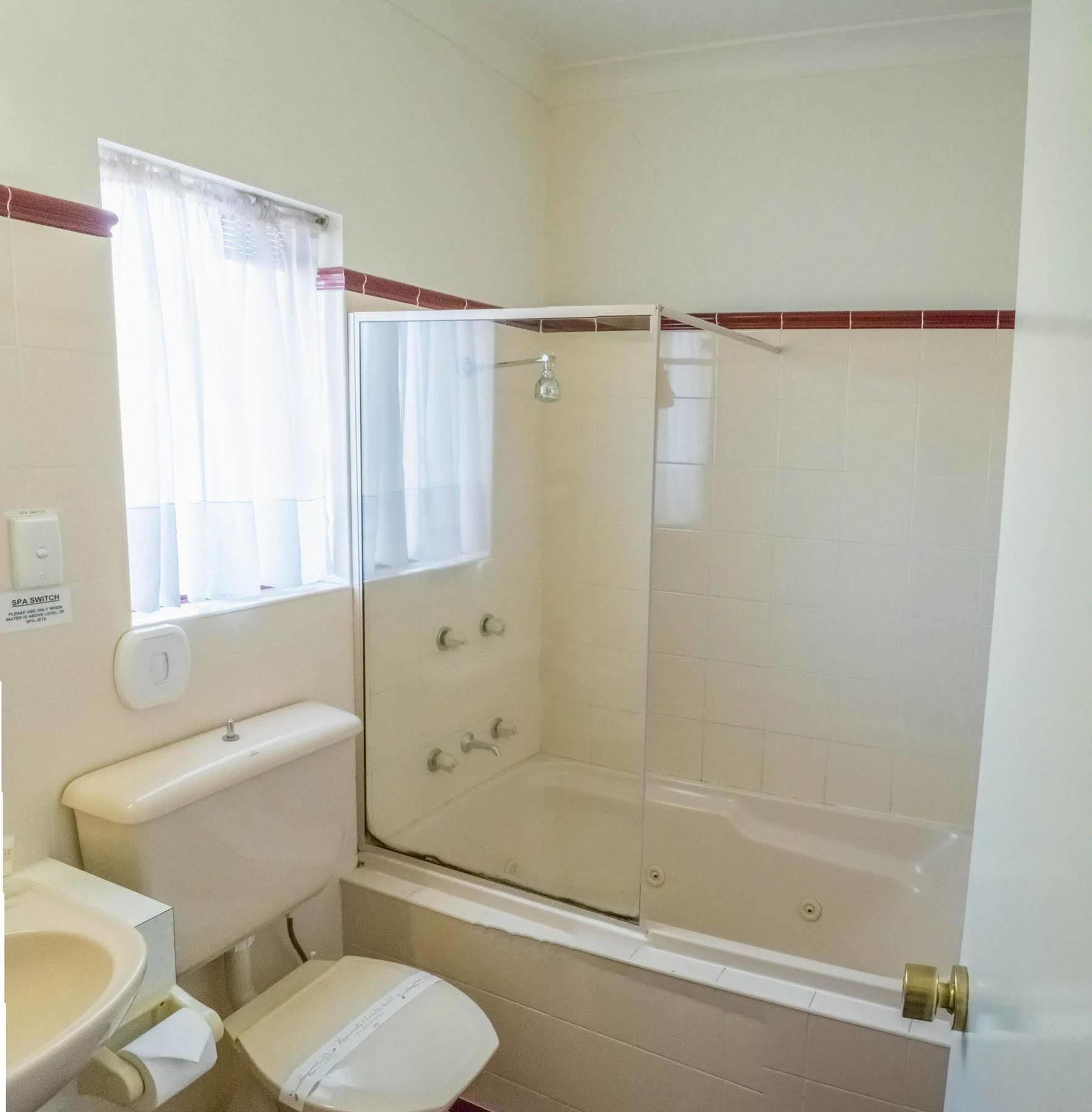 Narrandera Club Motor Inn Dış mekan fotoğraf