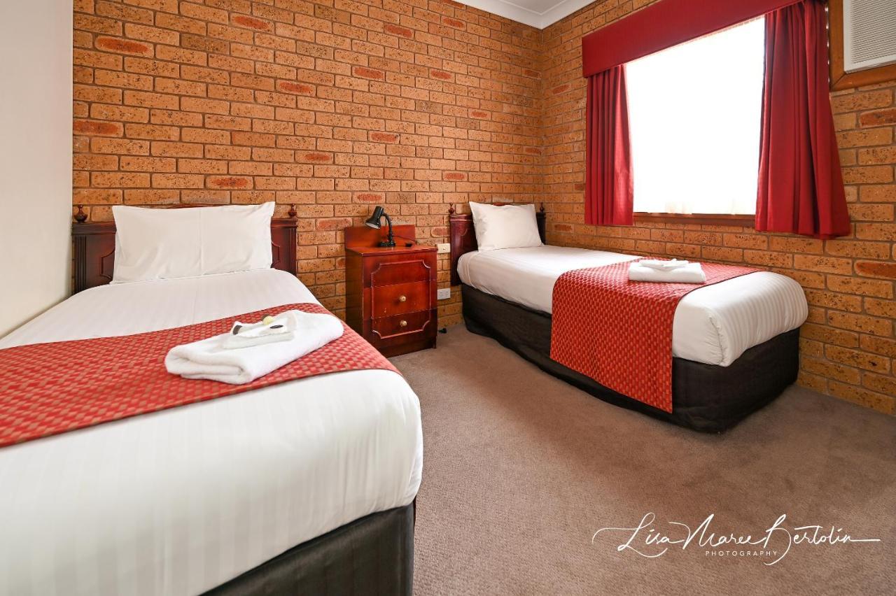 Narrandera Club Motor Inn Dış mekan fotoğraf