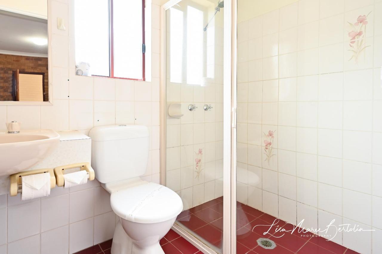 Narrandera Club Motor Inn Dış mekan fotoğraf
