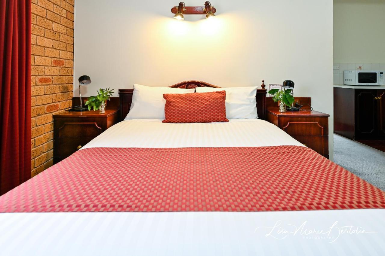 Narrandera Club Motor Inn Dış mekan fotoğraf