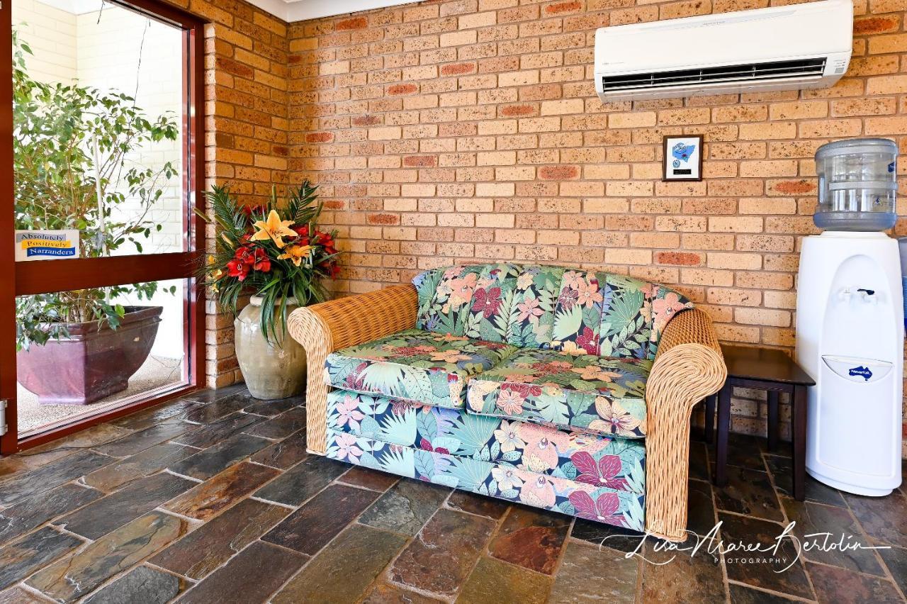 Narrandera Club Motor Inn Dış mekan fotoğraf