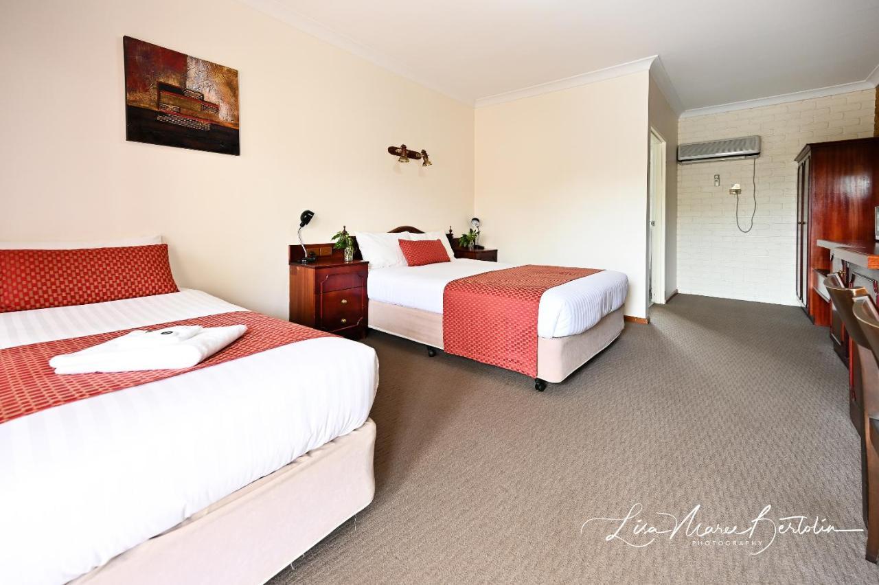Narrandera Club Motor Inn Dış mekan fotoğraf