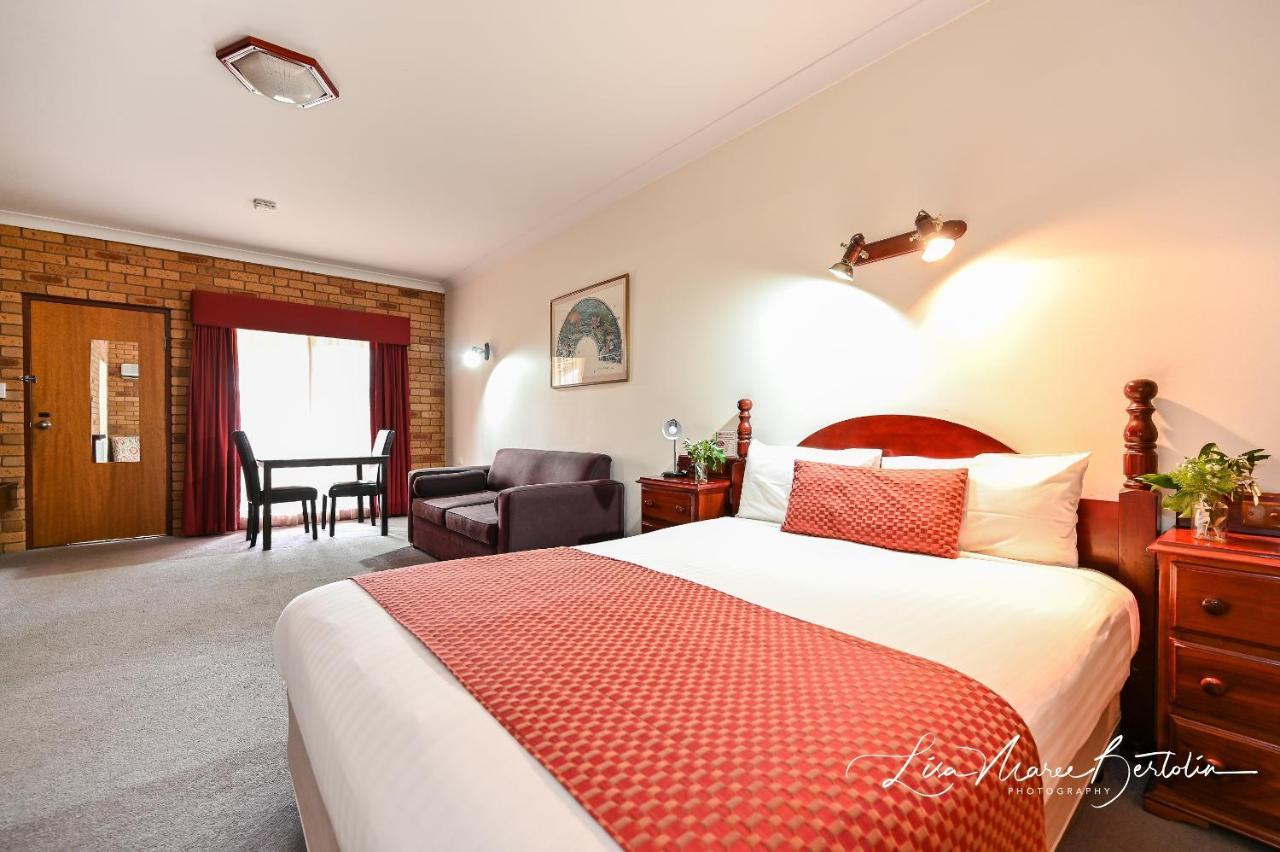 Narrandera Club Motor Inn Dış mekan fotoğraf