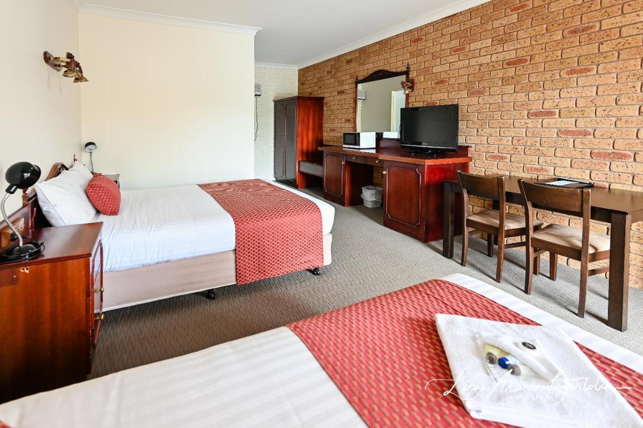 Narrandera Club Motor Inn Dış mekan fotoğraf