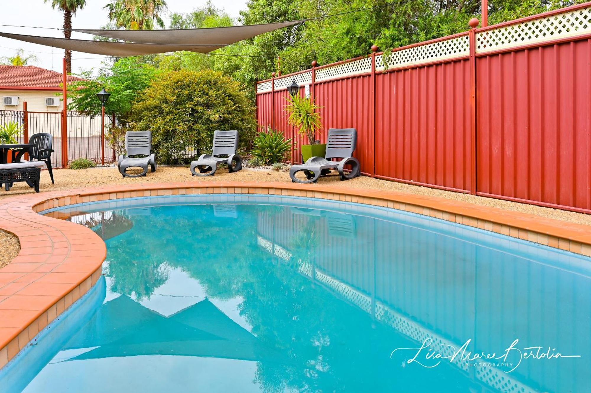 Narrandera Club Motor Inn Dış mekan fotoğraf
